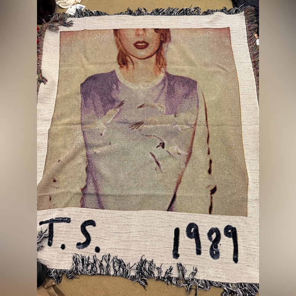 Taylor Swift 1989 60x50 Woven Tapestry Throw Blanket